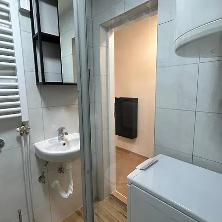 Md Lejlighed Novi Sad